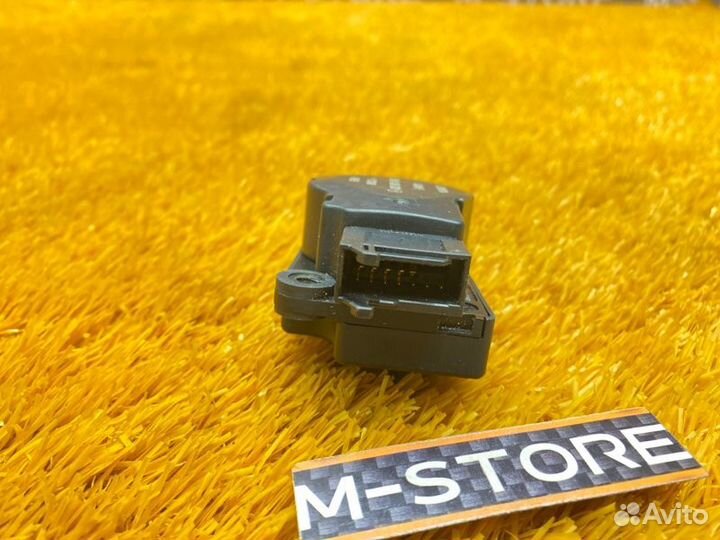 Привод заслонки отопителя Mercedes-Benz C-Class