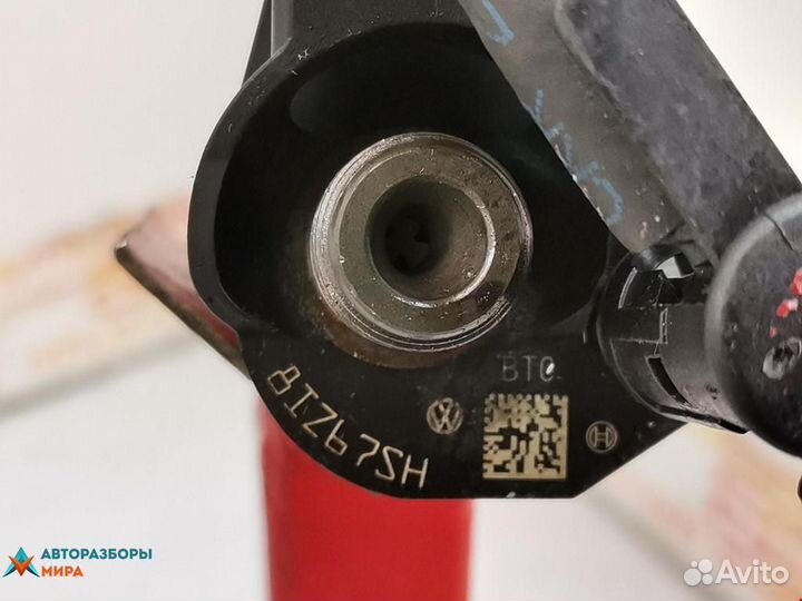 Форсунка Audi A3 8P/8PA 2-й рест. 2009 03L130855