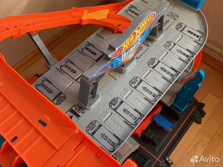 Парковка Hot wheels гараж с акулой трек оригинал