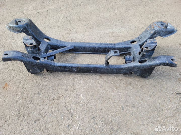 Подрамник задний на Ford Focus 1