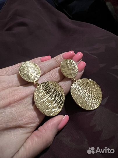 Длинные серьги под золото