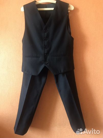 Костюм школьный тройка черный truvor 122