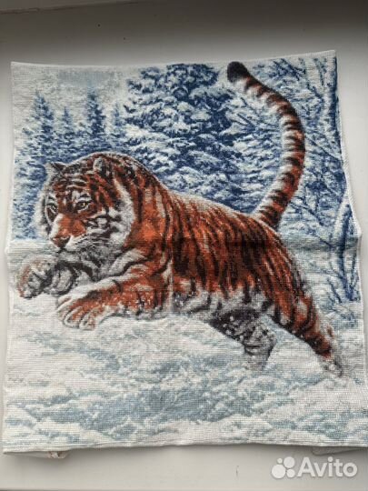 Готовая вышивка крестом 