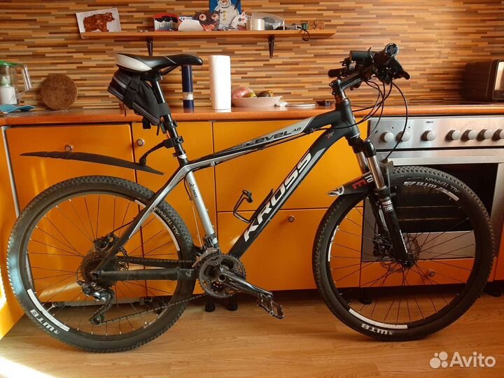 Kross Level A8 колеса 26 рама М