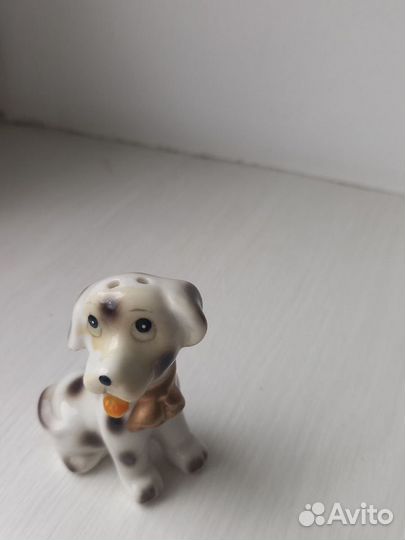 Статуэтки собак из разных материалов