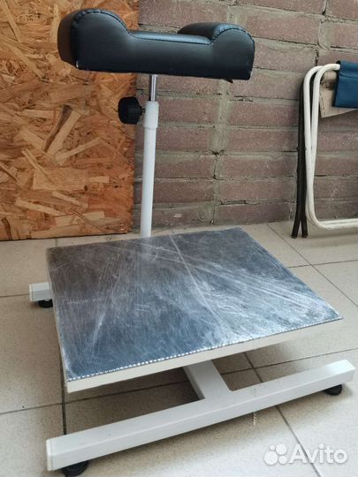 Подставка для ног педикюрная