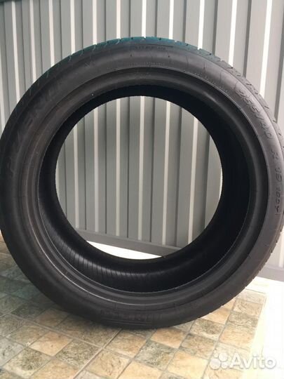 Pirelli P Zero 255/40 R19