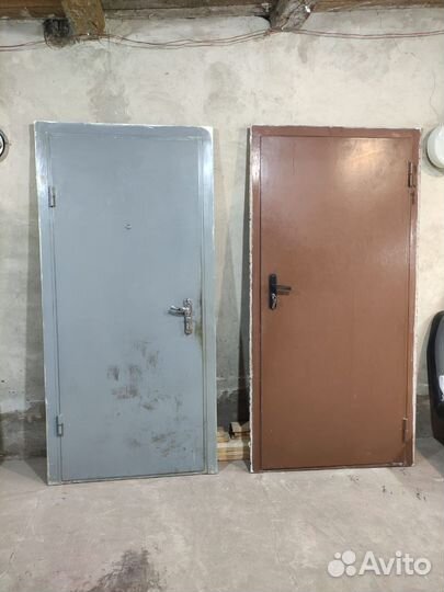 Дверь входная металлическая, 2шт