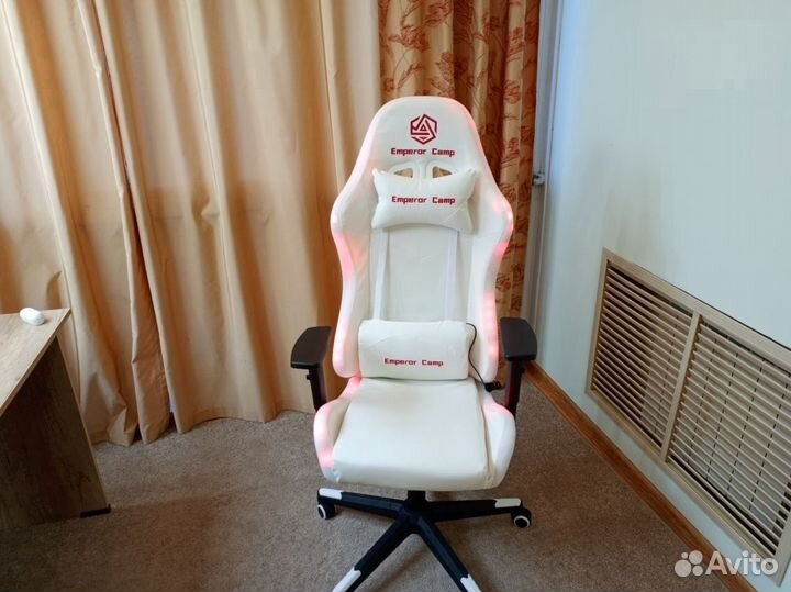 Игровое кресло белый и подсветка до 125 кг