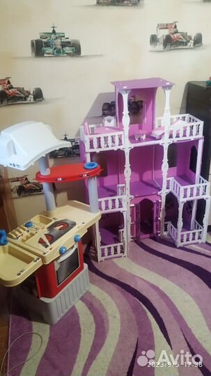 Домик кукольный и кухня детская