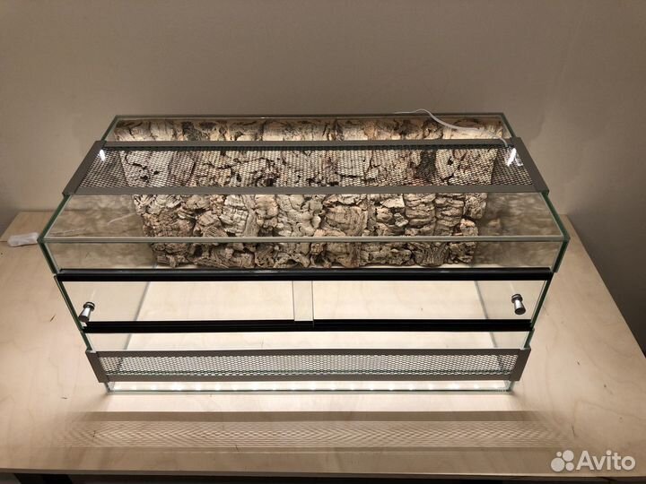 Террариумы для рептилий, хамелеонов, змей, агам