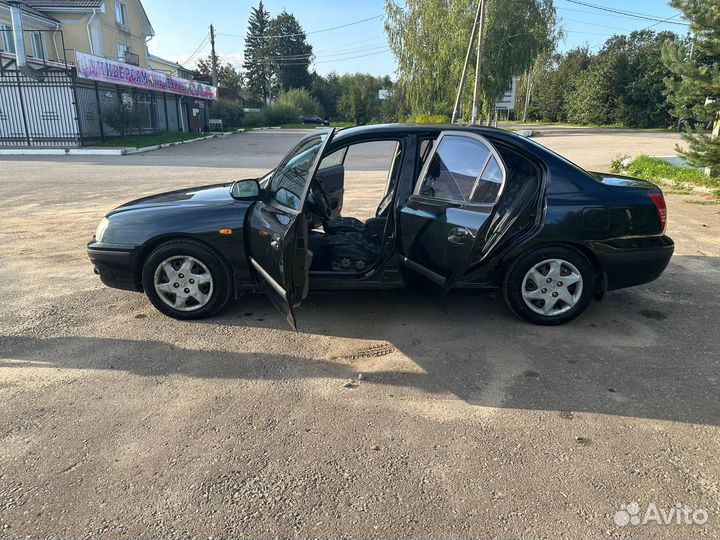 Hyundai Elantra, 2005