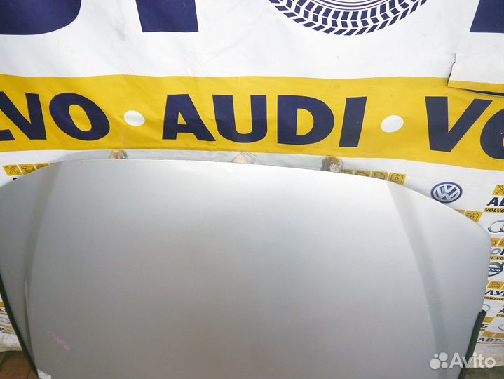 Капот Вольво S60 V70 XC70 2006 серебро