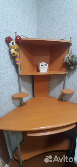 Компьютерный стол