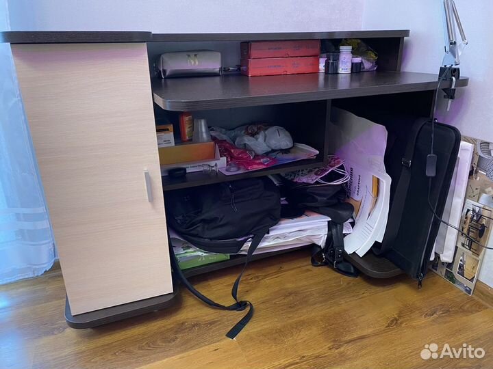 Письменный стол компьютерный