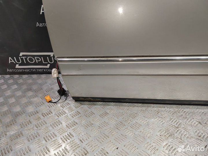 Дверь передняя левая Mercedes-Benz E230 2.3