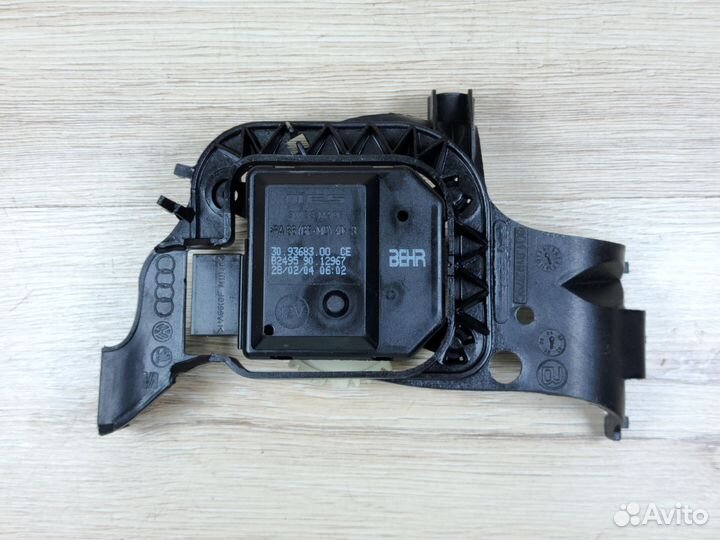 Сервопривод заслонки печки Audi Seat Skoda