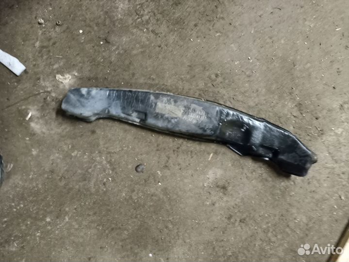 Уплотнитель перед крыла форд фокус 3 левый