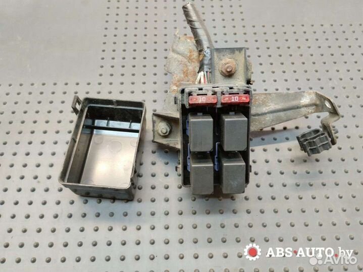 Блок предохранителей Mitsubishi Carisma рест. 2003