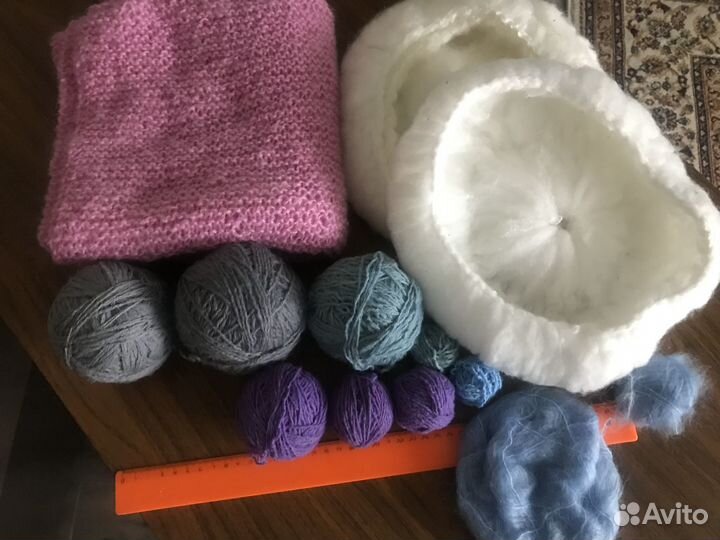 Пяльца спицы булавки, мохер нитки суровые веретено