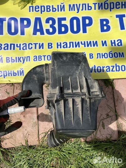 Корпус воздушного фильтра Ford KA