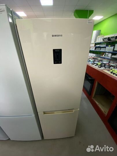 Холодильник Samsung RB30A32N0EL