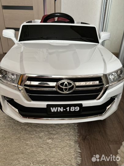 Детский электромобиль toyota