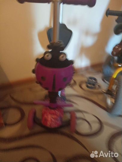 Самокат с родительской ручкой и сиденьем