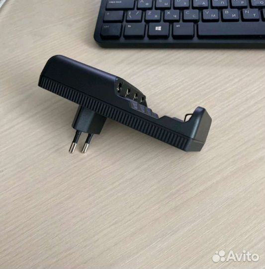 Зарядное устройство Robiton SmartDisplay 1000