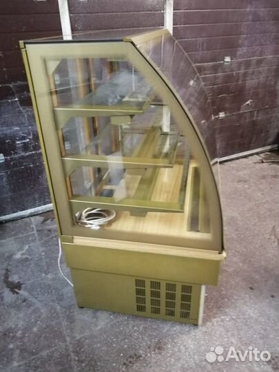 Витрина десертная Юнис