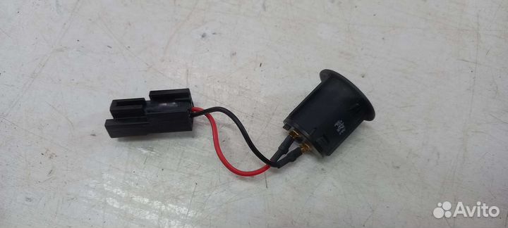 Кнопка открывания бака Kia Sorento 2