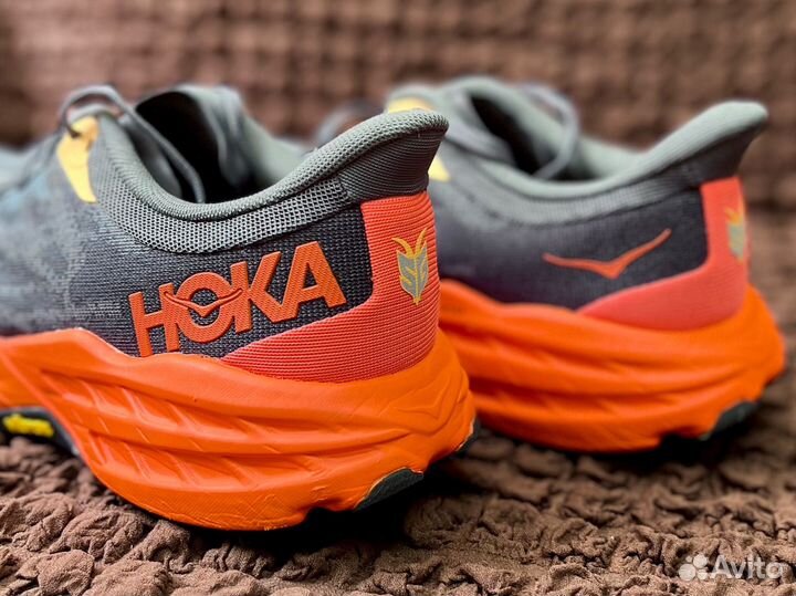 Беговые кроссовки Hoka One One Speedgoat 5