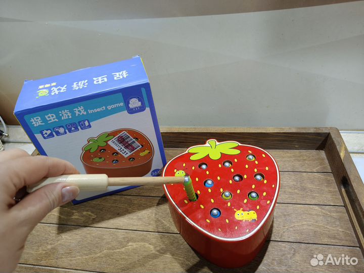 Развивающая игра для детей, червячки с клубничкой