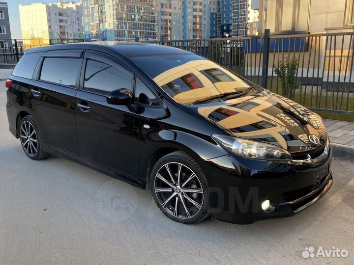 Toyota Wish 1.8 CVT, 2012, 58 425 км