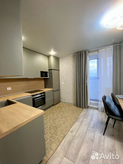 П образная кухня на заказ. Фабрика в Новосибирске