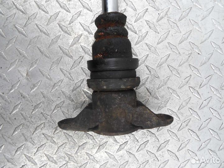 Амортизатор задний L Jeep Grand Cherokee 4 (WK2)