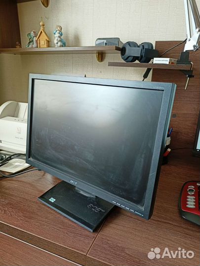 Монитор Acer v193wl