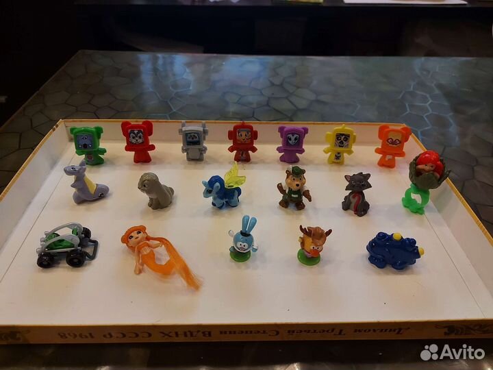 Игрушки Киндер сюрприз