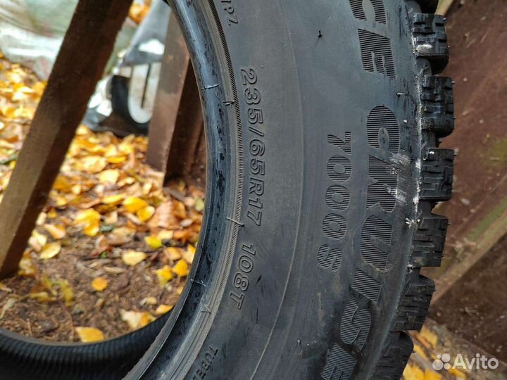 Bridgestone Ice Cruiser 7000S 65 R17