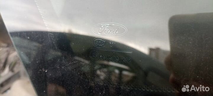 Стекло кузовное глухое заднее левое Ford Focus 2