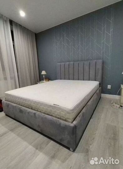 Кровать с мягким изголовьем