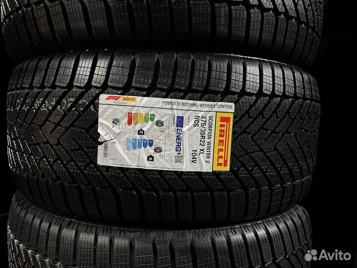 Pirelli Scorpion Winter 2 275/35 R22 и 315/30 R22 104V