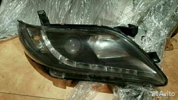 Фара правая Toyota Camry
