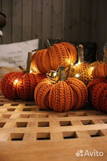 Тыквы вязаные и тканевые декоративные