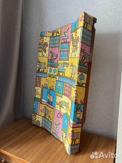 Пеленальная доска на кроватку