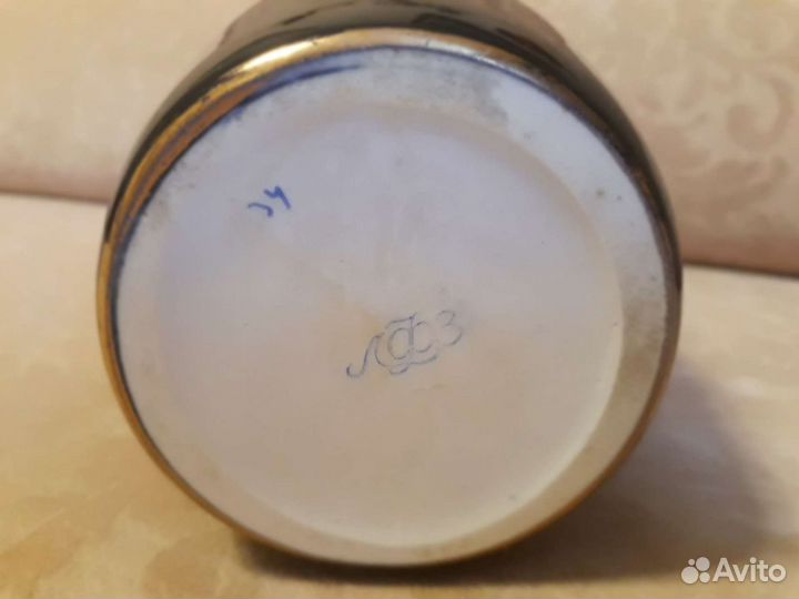 Ваза фарфор лфз Москва мгу