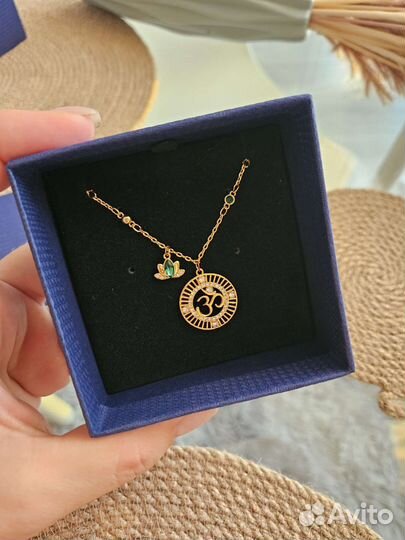 Кулон Swarovski Om