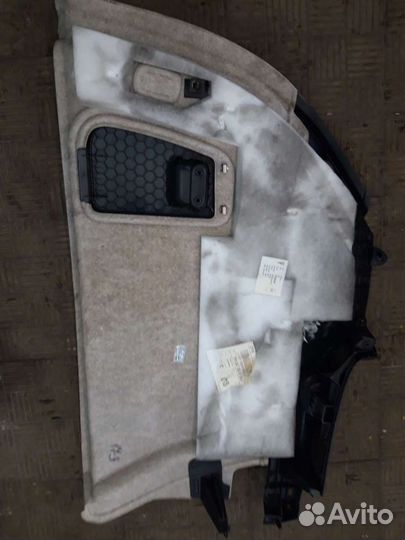 Обшивка багажника правая Porsche cayenne 958