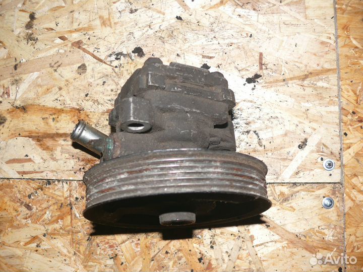 Насос гур Mazda 3 2006 г 1,6 л