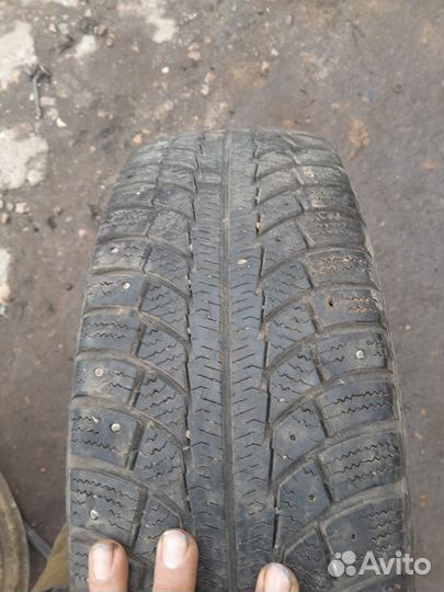 Gislaved Frost 215/70 R15 31P